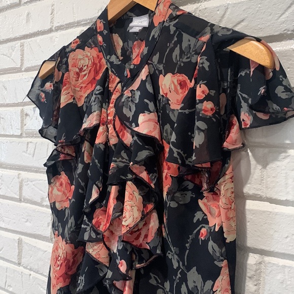 Floral Ruffle Blouse - Picture 2 of 4